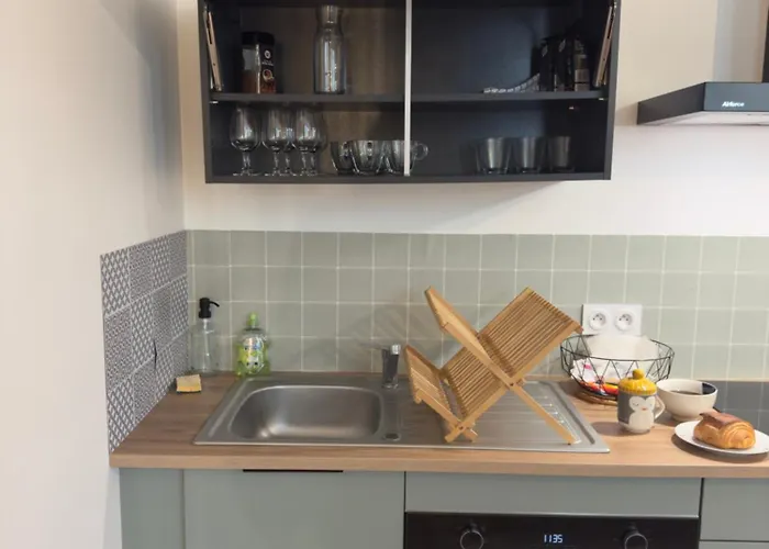 Voyage - Proche Centre Апартаменты *