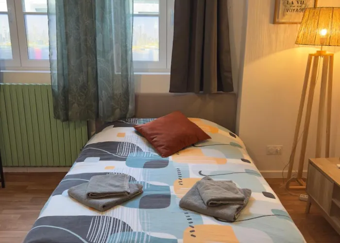 Voyage - Proche Centre * Майенн